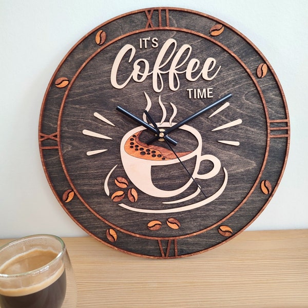 Horloge murale en bois tasse de café, pendule ronde avec chiffres, horloge de cuisine ou de bar, heure du café, coffee time, fait main