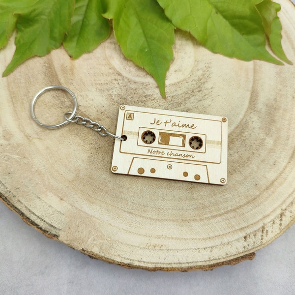 Personalized audio cassette keychain, gift for couple, gift for boyfriend or girlfriend, music sharing, personalized song keychain