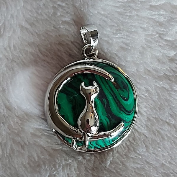 Cat on the Moon Malachite Flat Round Crystal with Sterling Silver Necklace/Malachite Crystal Pendant/Malachite Gemstone Necklace