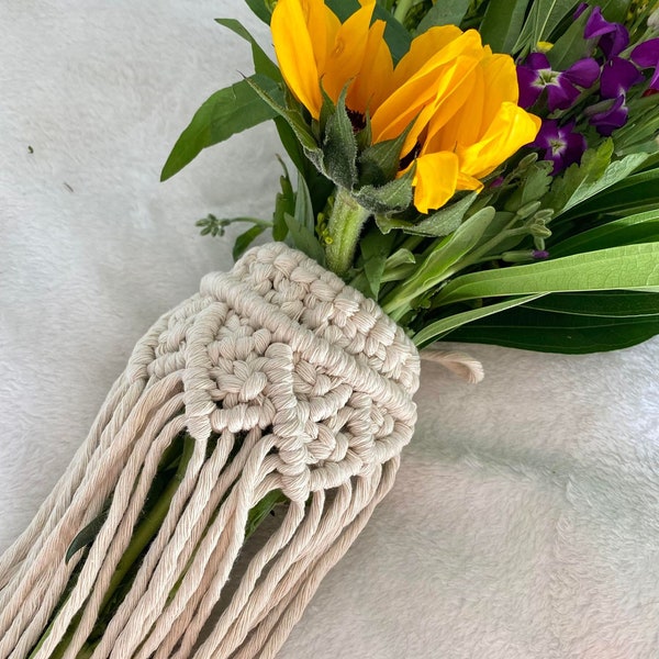 Macramé Floral Bouquet Wrap - Wedding Décor, Valentine's Gift