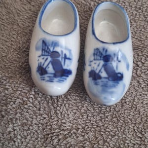 Vintage Delftsblauwe mini keramische Nederlandse schoenenklompen paar souvenirornament