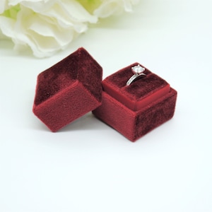 Square Single Velvet Ring Box Red - Valentine Proposal Ring Box, Valentines Day Engagement Ring Box, Wedding Ring Box, Earring Box