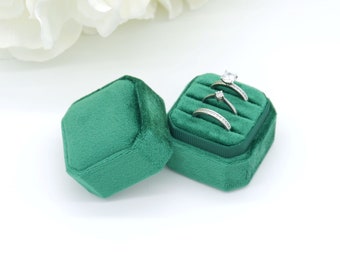 Green Velvet Triple Ring Box: Square Octagon Wedding Ring Bearer