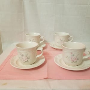 Vintage Pfaltzgraff Stoneware Tea Rose Cups and Saucers Set of 4