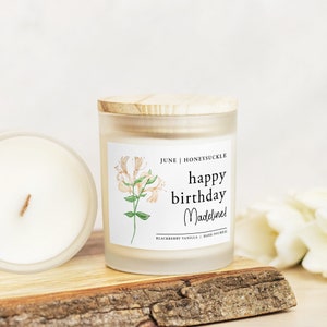 Custom June Birthday Gift for her, Birth flower Candle, Honeysuckle Flower, Best Friend Birthday, Gift for Mom Sister, Unique June Birthday