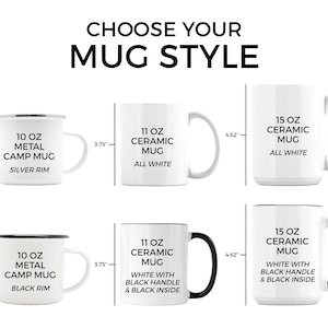 Puede incluir: Se muestran cuatro estilos diferentes de tazas. Los dos primeros son tazas de campamento de metal de 10 onzas con un borde plateado y un borde negro. Los dos siguientes son tazas de cer&aacute;mica de 11 onzas, una completamente blanca y la otra blanca con un asa negra y el interior negro. Las dos &uacute;ltimas son tazas de cer&aacute;mica de 15 onzas, una completamente blanca y la otra blanca con un asa negra y el interior negro.