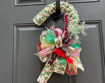 Candy Cane Door Hanger, Christmas Wreath, Christmas Decorations, Secret Santa Gift Idea, Gift for Host, Holiday Outdoor Decor, Mini Wreath