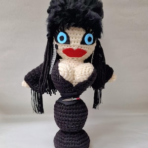 elvira sex doll Elvira: Mistress of the Dark by NECA main image 1