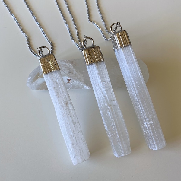 Raw Selenite Necklace for Women, Healing Stone Necklace, Crystal Pendant Jewelry, Gemstone Necklace, Gift for Her, Gift for Mom, Raw Crystal