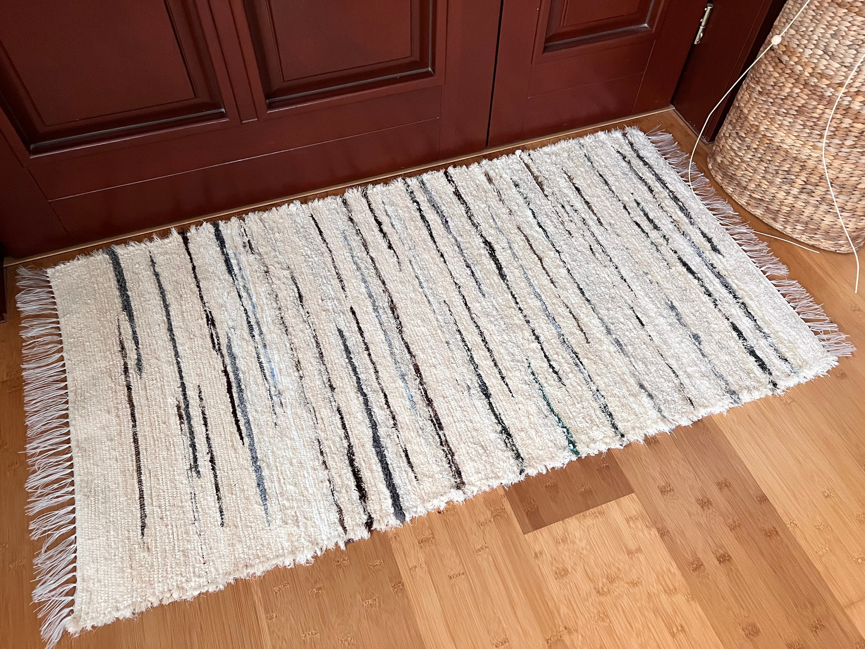 Tapis Artisanal, Tisses A La Main Lavable, Éco-Responsable, Réversible. Décoration Pratique et Origi