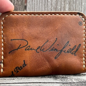 Billetera/tarjetero con forma de guante de béisbol Rawlings RBG36, hecha a mano, estilo vintage, de Dave Winfield, con clip para billetes de latón extraíble y bolsillo frontal