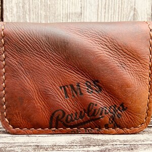 Hecho a mano - Roy Sievers - Modelo TM85 "The Claw" de Rawlings de los años 50 - Billetera con forma de guante de béisbol - Clip de dinero de latón extraíble