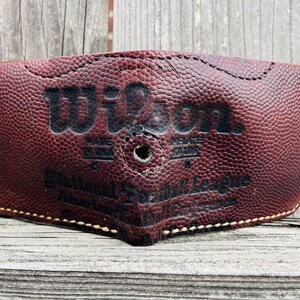 Billetera/billetera de cuero de fútbol americano Wilson Horween oficial de la NFL hecha a mano - Pete Rozelle Commissioner