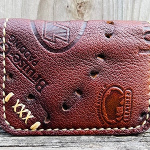 Cartera vintage hecha a mano con forma de guante de béisbol modelo TPX de Louisville Slugger: hecha con cuero de búfalo genuino, minimalista