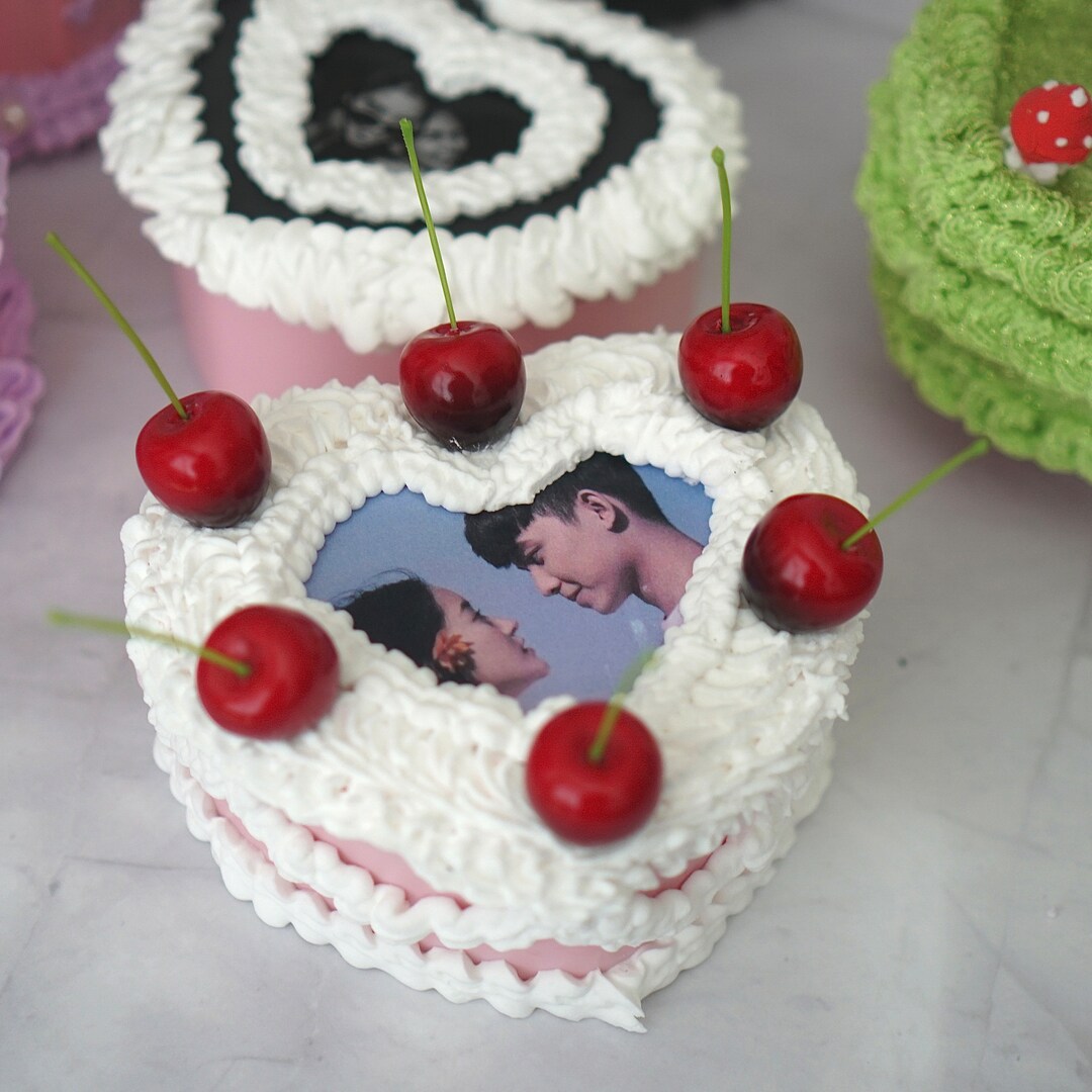 Personalized Photo Cake / Heart-shaped Cake / Coquette Cake / Jewelry ...