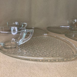 Indiana Colony Glass set of Four Luncheon plates and cups