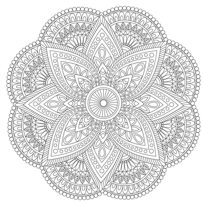 K&ouml;nnte beinhalten: Ein schwarz-wei&szlig;es Mandala-Design mit filigranen Details und einem floralen Muster. Das Mandala ist kreisf&ouml;rmig und symmetrisch, mit einem zentralen blumenartigen Motiv, das von Schichten geometrischer Formen umgeben ist.