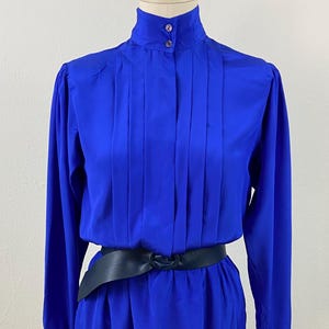 Vintage 1980s Royal Blue SILKY Pleaded Chest Puffy Shoulder Long Sleeves One Pieces Shirtdress By SILKY, SIZE-4