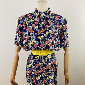 Vintage 90s Navy Blue With Floral Bouquet Print In Short Sleeves Silky Crepe Summers Dress By Leslie Fay, Size-14