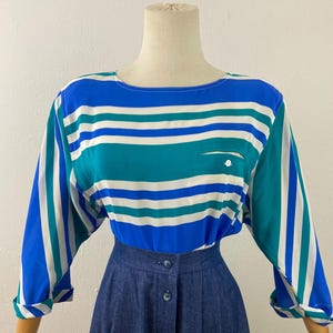 Vintage 80s Nautical Striped In Blue And Turquoise 100% Silk 3/4 Length Sleeves Collarless Blouse-Tops By Liz Clairborne, Size-10, Beach Top