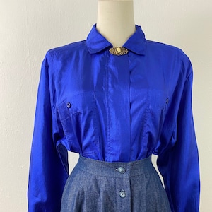 Vintage 80s Royal blue Metallic Crinkle Crepe Long Sleeves Blouse By Ashleigh Morgan, Funky Tops, Boho Solid Blouse, Size-M.