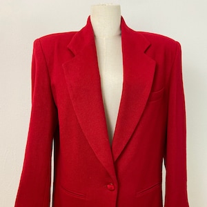Vintage Y2K Fire Red Elegant Evening Party Blazer By Calvin Klein, Sophisticate Red Tailored Blazer-Jacket, Size-8.