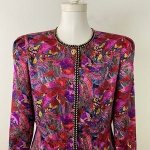 Vintage 80s Metallic Crepe Georgette Floral print And Metallic Trim Short Sexy Blazer-Jacket By Maggy London, Elegant Silkie Printed Jacket