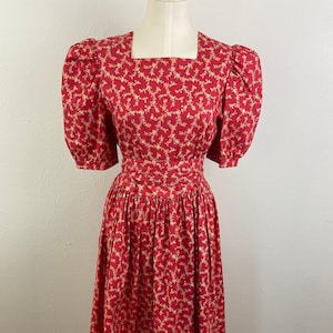 Vintage 80s Coral Calico Cotton Print Short Puffy Sleeves Cottegecore Midi LAURA ASHLEY Dress, Size-12, Summers Prairie Cotton Dress.
