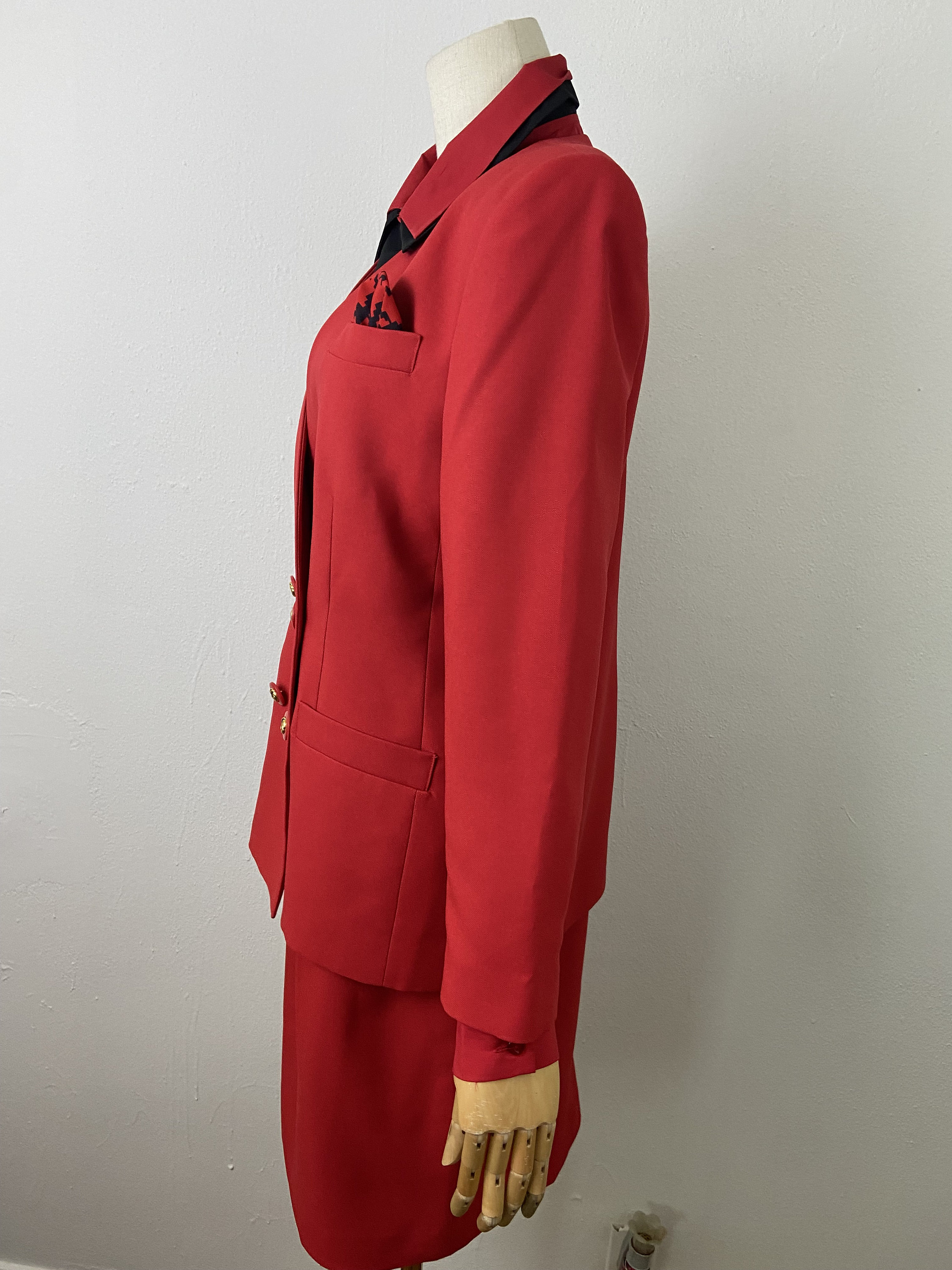 Vintage 80s Signature Expressions Petite Fire Red Narrow Vintage 80s Signature Expressions Petite Fire Red Narrow