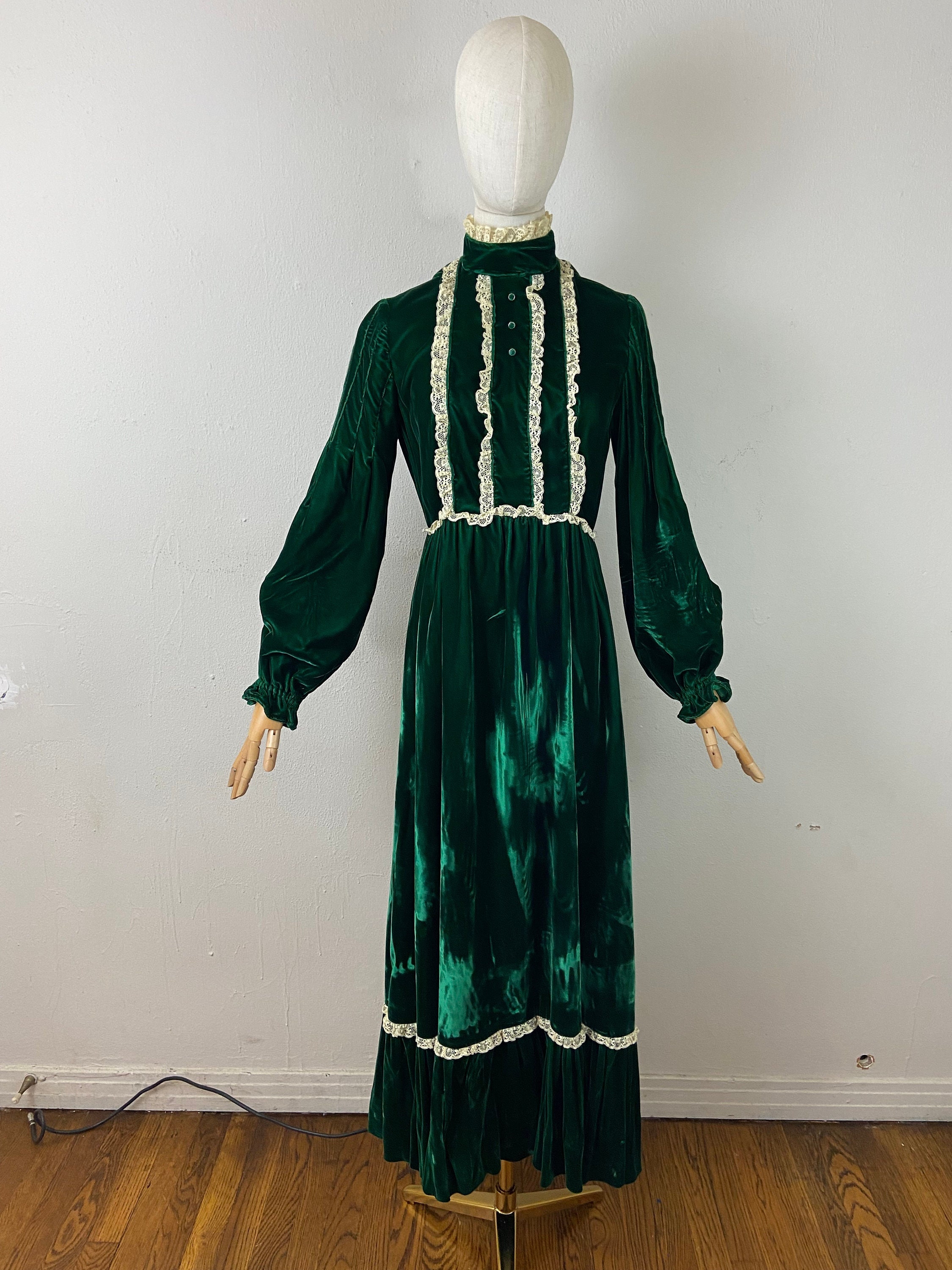 green gunne sax dress GUNNE SAX for ModCloth Lilly Corselette Midi Dress Unicorn Tapestry S