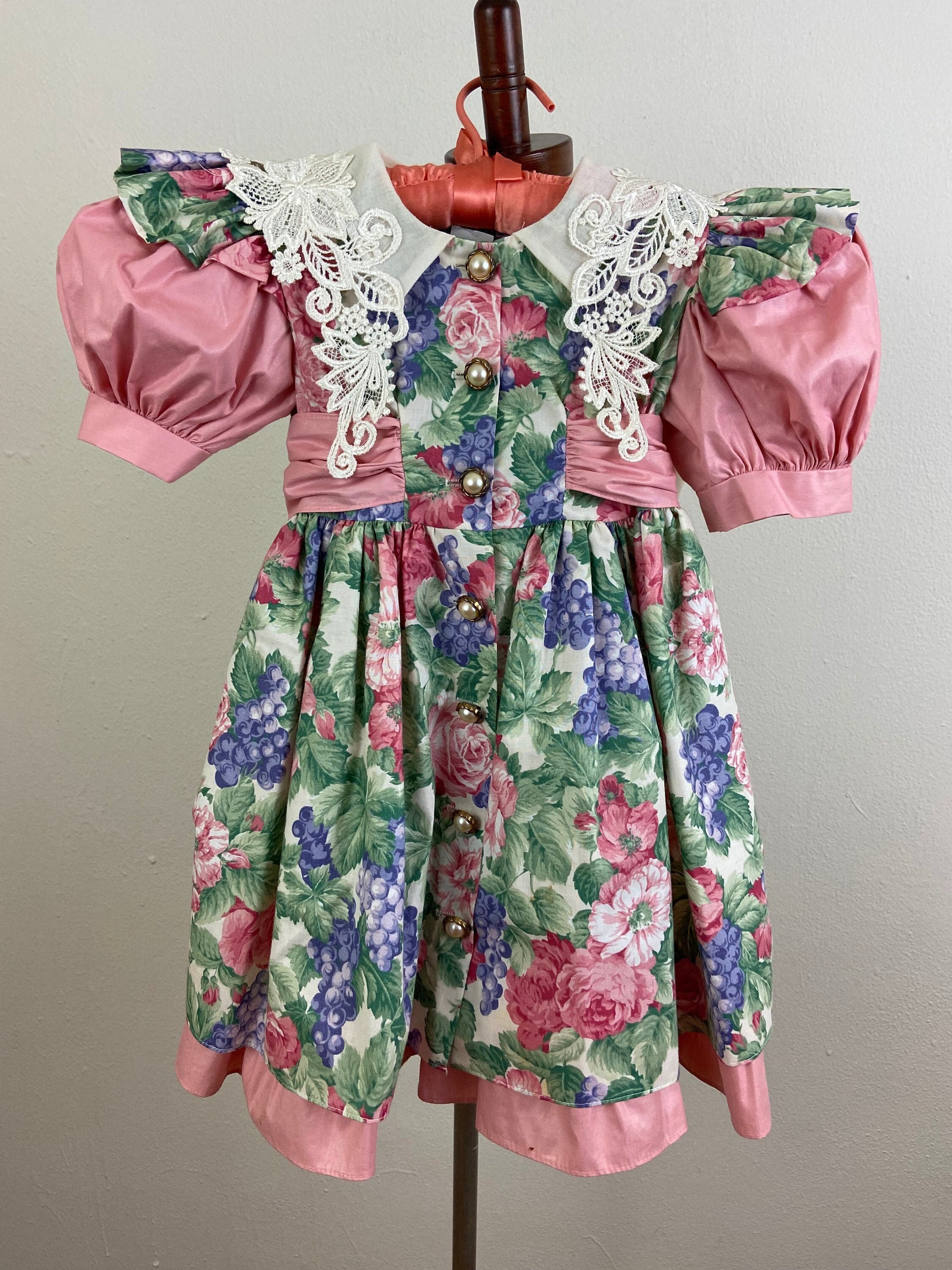 Vintage 90s Floral Cotton Dress: Cottagecore Puffy Sleeve Girls Dress - Size 3T Vintage 90s Floral Cotton Dress: Cottagecore Puffy Sleeve Girls Dress - Size 3T