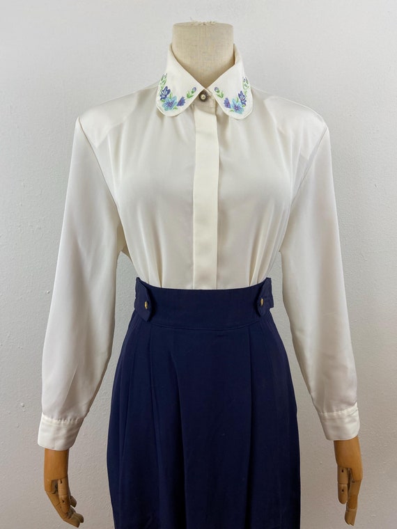 Vintage 80s Soft Beige Pastel Colors Embroidery Collar Long Sleeves Elegant  Blouse by Car Rex, Size-14. - Etsy Canada