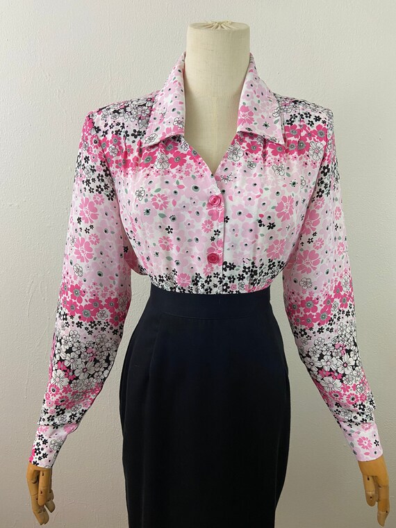 Vintage 90s Floral Black And Pink Print V Collared