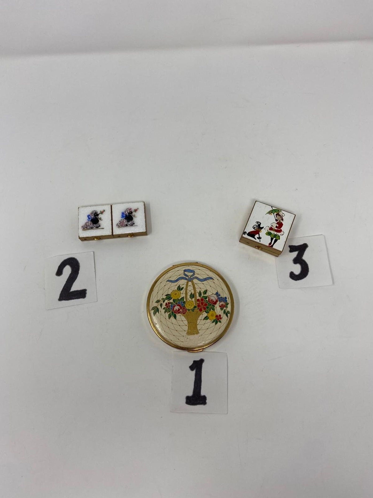 Vintage 1930s Powder Compacts: Houbigant Flowers, Doble Poodle, Girl ...