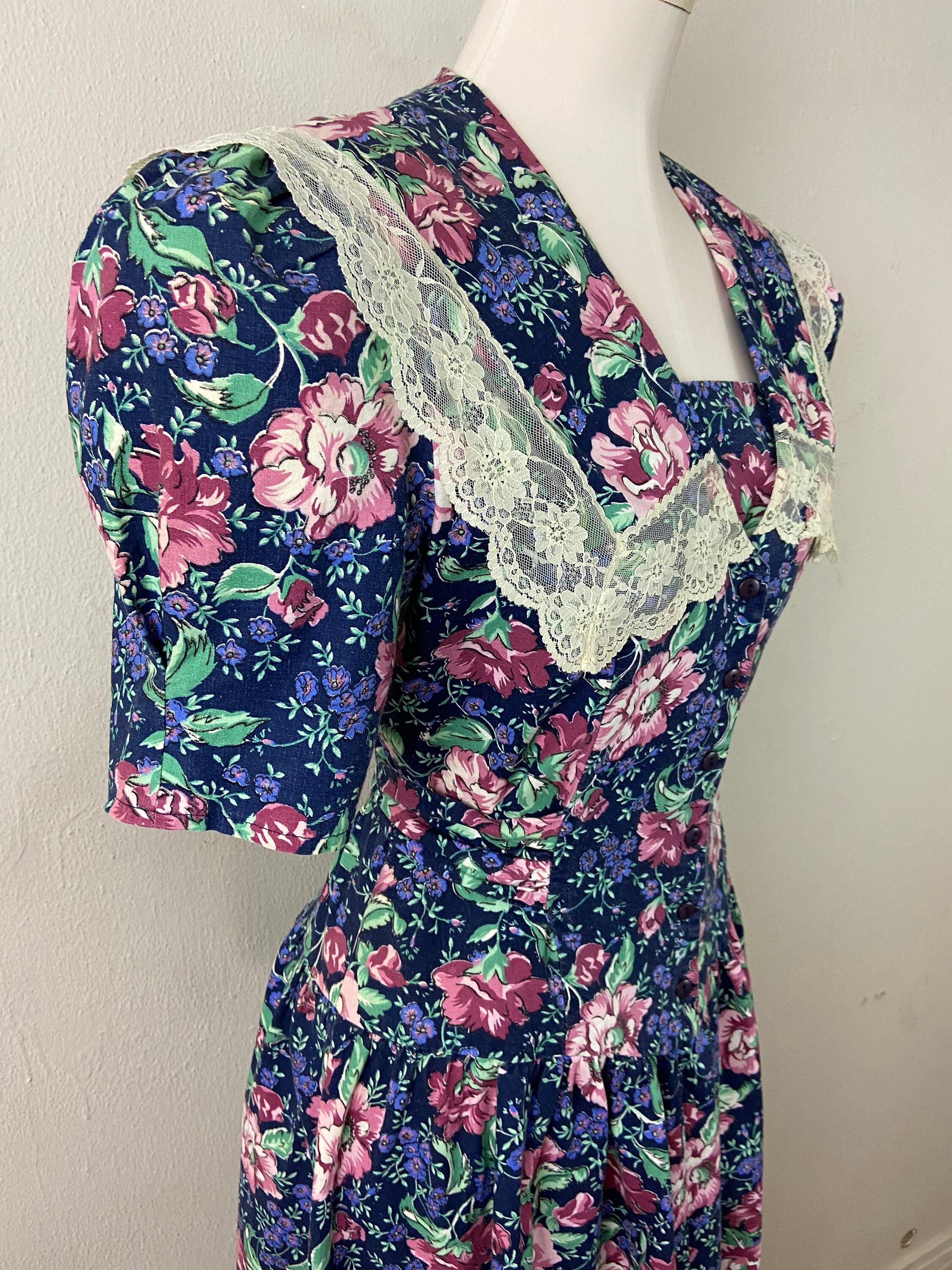 Ameri VINTAGE 　BLOSSOM PLEATS DRESS 即完売のBLOSSOM PLEATS DRESSが緊急再販売決定♡ | 黒石奈央子