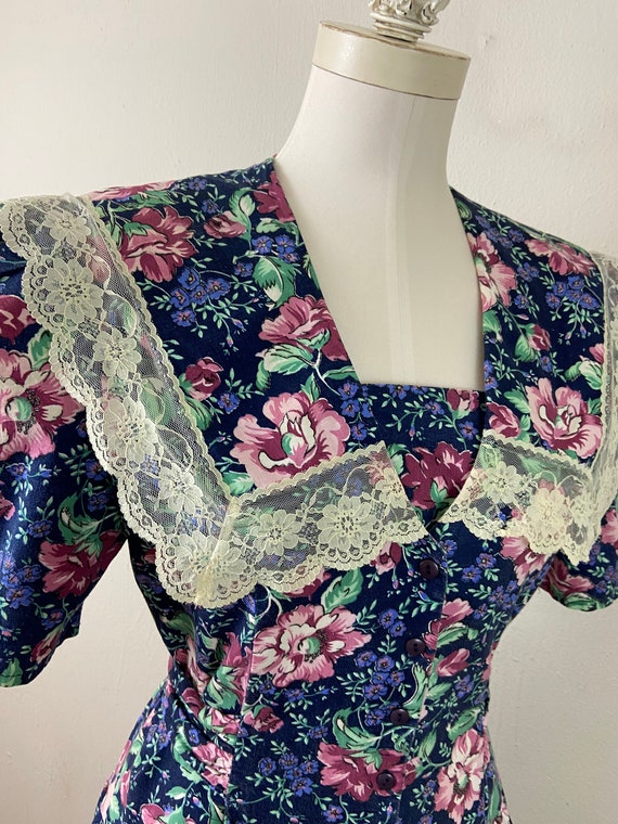 Vintage 80s Cotton Flower Print And Lace Trim Cot… - image 5