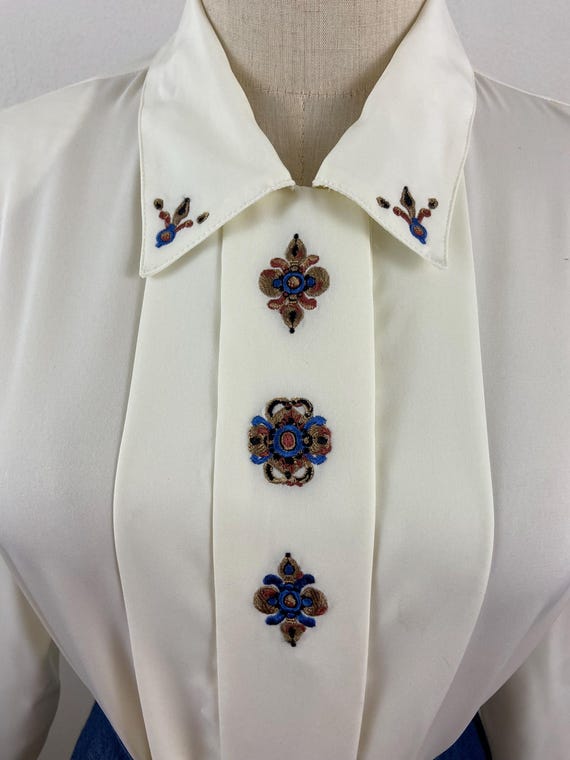 Vintage 90s Claudia Richard Embroidery Flower Symbol Color