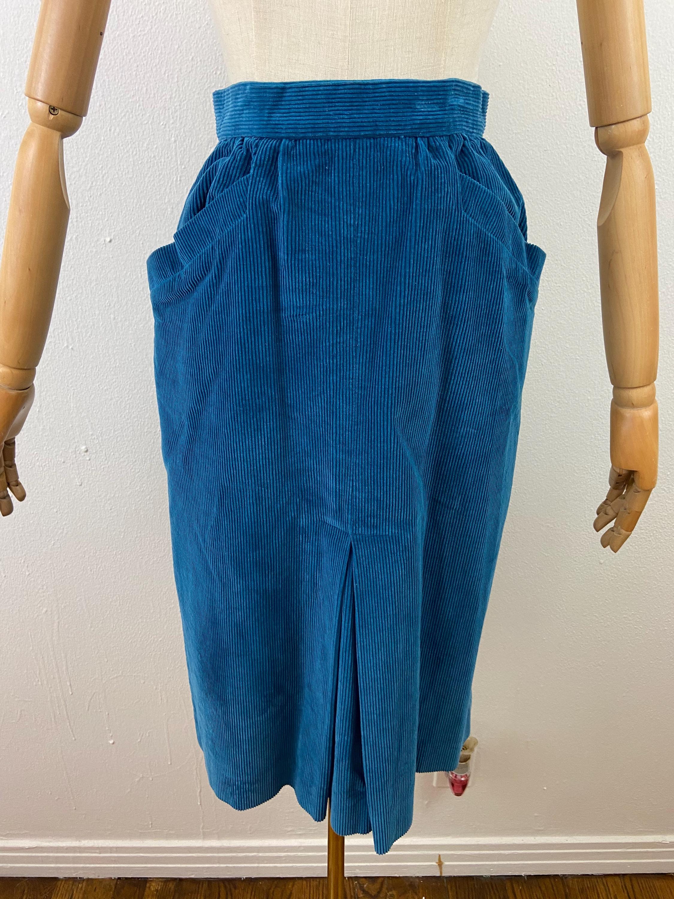 Vintage 70's Navy Blue Corduroy Skirt - French NOS - Size 6