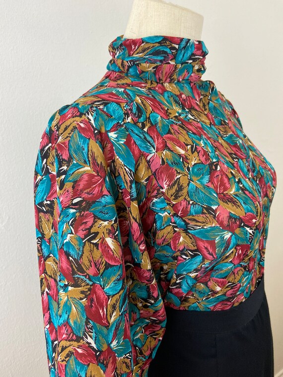 Vintage 80s Multi Colors Leaf Print High Rolled C… - image 5