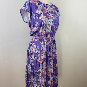 Vintage 70s Purple Floral Bouquet Print Set-On Waistline Belt Pleating All Around Skirt-Portion Casual Disco 79s Midi Shirtdress By JCPenny.