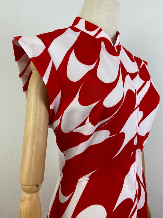 Vintage Late 60s Red And White Psychedelic Print … - image 4