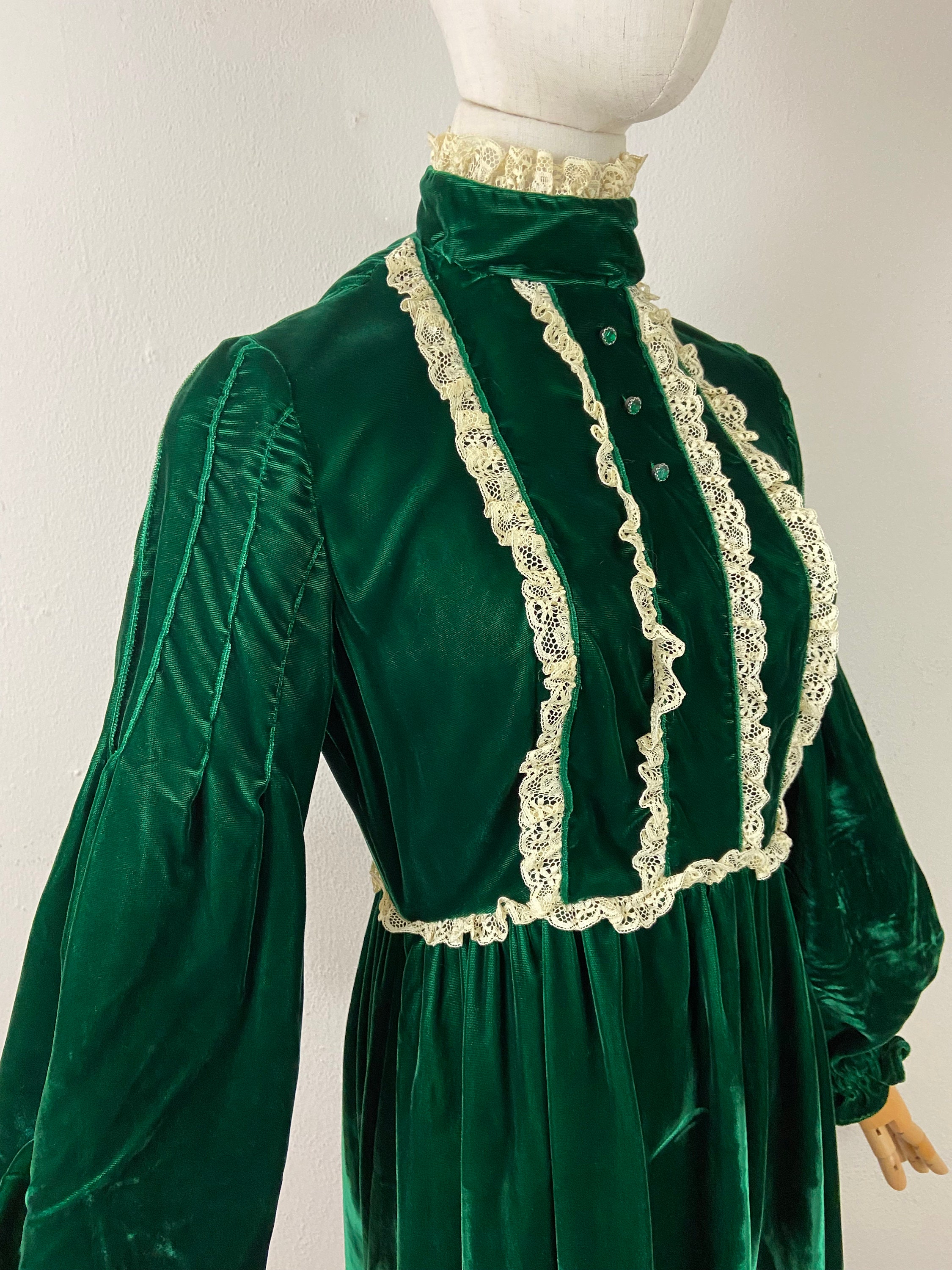 Vintage 70s Gunne Sax Green Velvet Maxi Dress: Renaissance Bohemian ...
