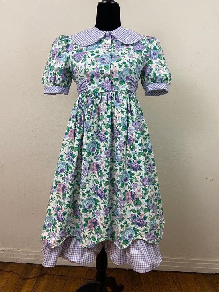 Vintage 80s Cottagecore Teen Girl Floral Print and Gingham