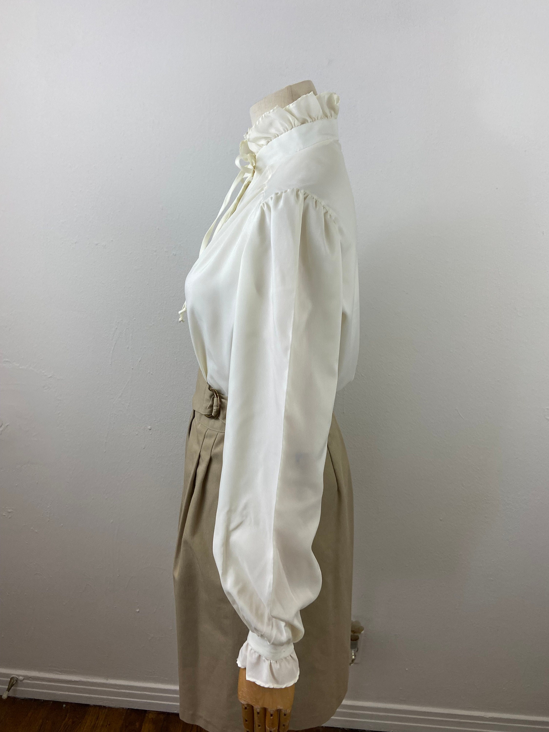 Vintage 70s Victorian Style Beige Ruffle High Collard and