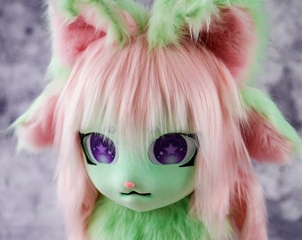 Halloween limitierte grüne Katze Kigurumi Maske Pelzmaske, Anthrocon Accessoire, handgemachte Kig Fursuit Maske, Kigurumi Stil pelzigen Kopf