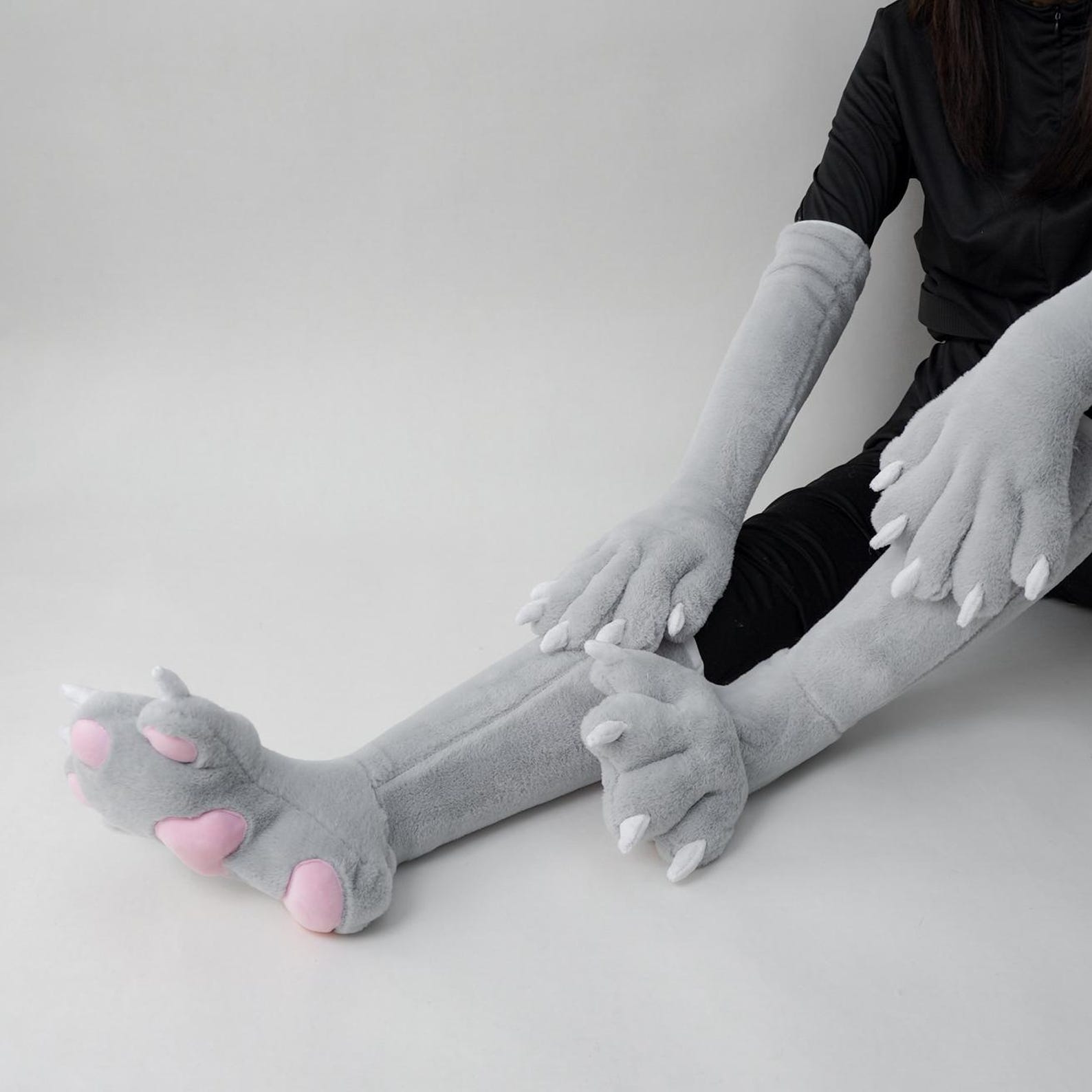 Fake Rabbit Paws Slim Faux Fur Paws and Feetpaws Set, Realistic Grey Wolfdog Handpaws ...