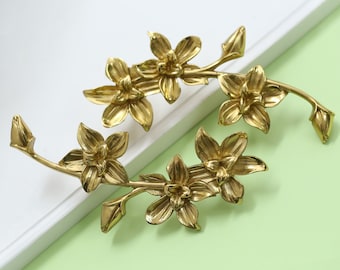 Maniglia per ramo di fiori in ottone/maniglia per porta dell'armadio decorativa in arte dorata/tiretto per armadio orchidea/tiretto per cassetto floreale/hardware per mobili
