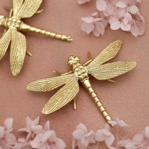 Dragonfly brass drawer knob/gold art decorative door handle/gold  room cabinet pull/cabinet drawer pull /insect furniture hardware