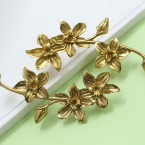 Brass flower branch handle/gold art decorative cupboard door handle/Custom engrave orchid cabinet pull/floral drawer pull/furniture hardware