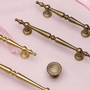 Brass antique cabinet handle pull/aged french style cupboard door handle/Custom engrave gold cabinet pulls/drawer pull /furniture hardware